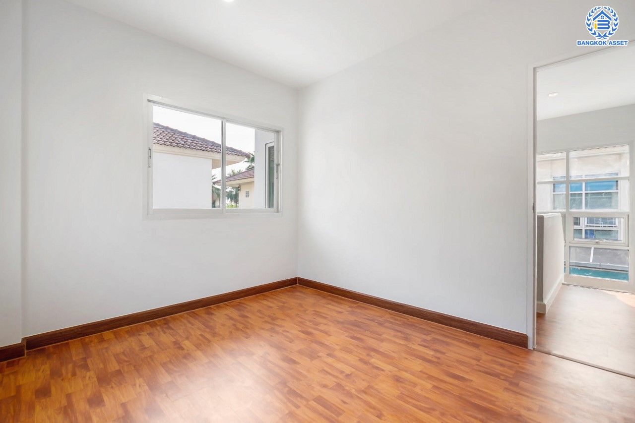 บ้านมือสองตกแต่งใหม่ ม.ศุภาลัยวิลล์ วงแหวน-รัตนาธิเบศร์ เนื้อที่ 51.1 ตร.ว. ฟังก์ชันจัดเต็ม 4 ห้องนอน 2 ห้องน้ำ 2 ที่จอดรถ Master Bedroom พร้อม Walk- in Closet ตอบโจทย์ทุกการเข้าอยู่ บนทำเลเดินทางสะดวก ใกล้ ถ.กาญจนาภิเษก เซ็นทรัลเวสต์เกต และรถไฟฟ้า "สถานีคลองบางไผ่